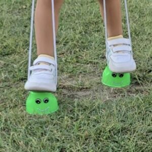 Lojë ekulibri & koordinimi në ecje “Cup Walking Stilts”